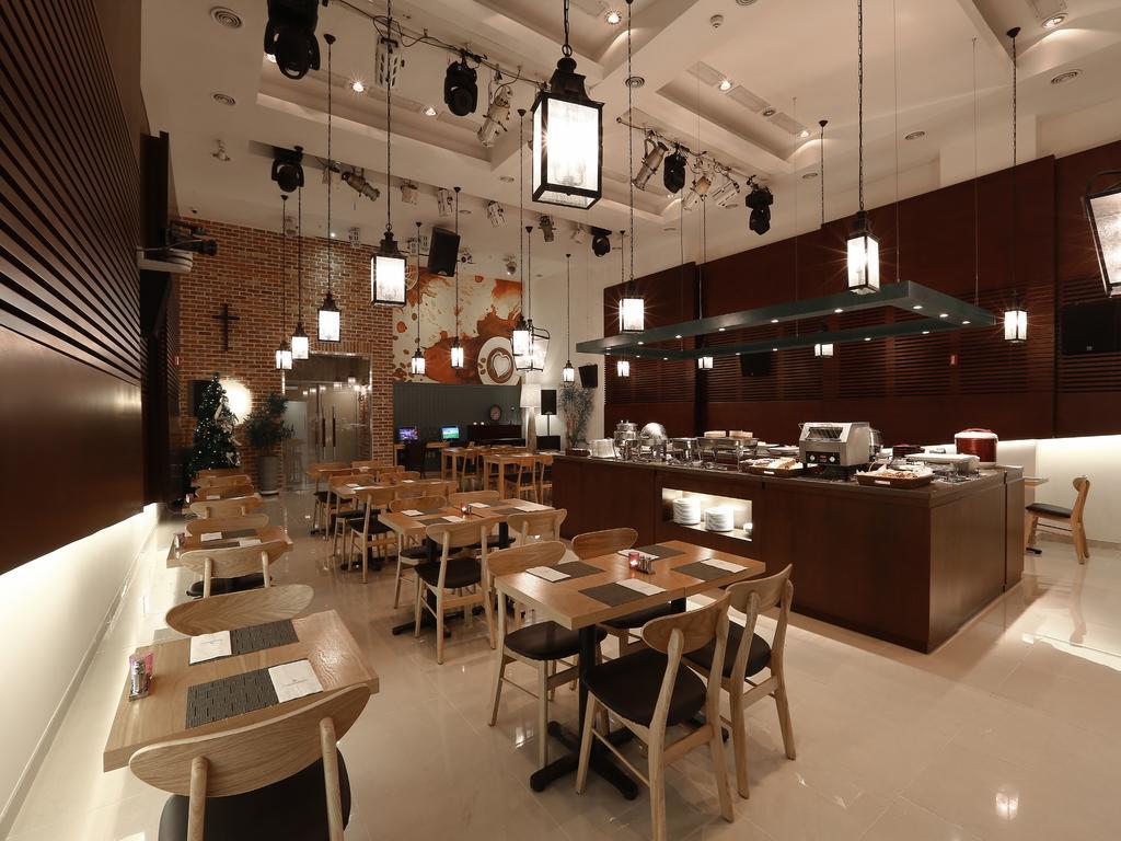 Doulos Jongno