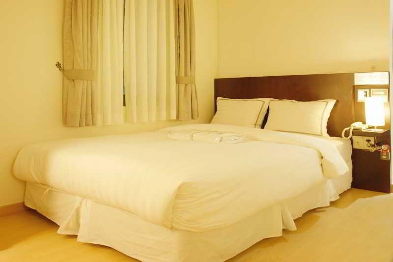 Doulos Jongno Hotel 3*