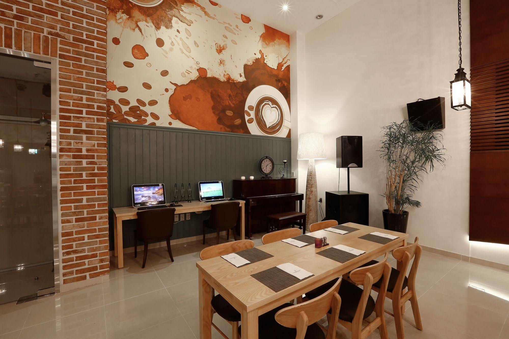 Doulos Jongno Hotel 3*